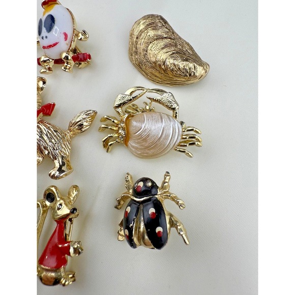 Vintage Brooch Lot Gold Tone Cat Monkey Mouse Elephant Humpty Dumpty Beach - Picture 4 of 6